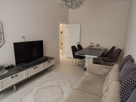 Elan №6363630 - Bakı, İnşaatçılar m., 2 otaqlı, 50 m², 13/19 mərtəbə