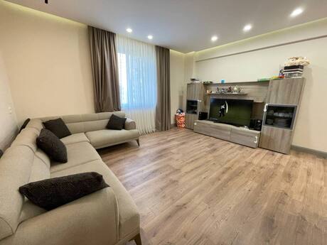 4-комн. новостройка - м. Элмляр Академиясы - 185 м²