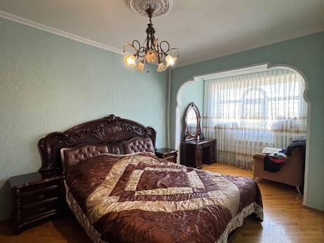 4 otaqlı köhnə tikili - Həzi Aslanov m. - 100 m²