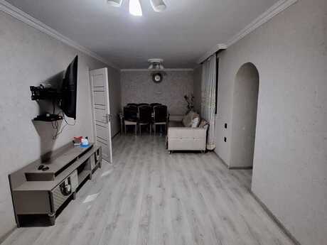 6 otaqlı həyət evi/bağ evi - Xətai r. - 145 m²