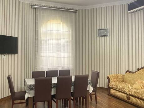 5 otaqlı həyət evi/bağ evi - Mərdəkan q. - 464 m²