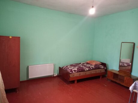 1 otaqlı həyət evi/bağ evi - Bakıxanov q. - 30 m²