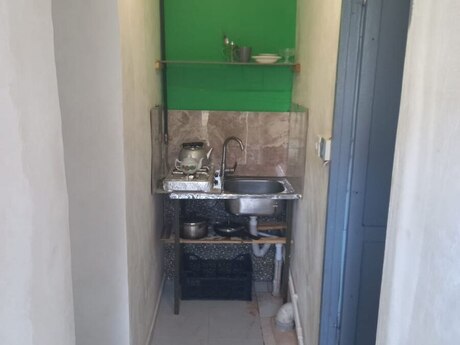 1 otaqlı həyət evi/bağ evi - Bakıxanov q. - 30 m²