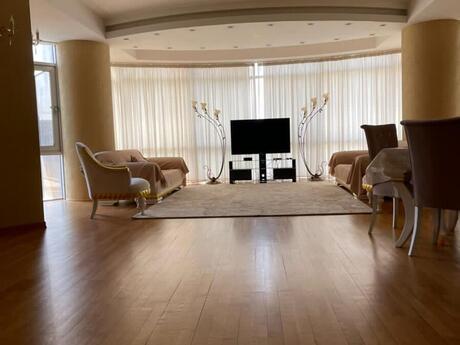 Elan №6363955 - Bakı, 28 May m., 4 otaqlı, 190 m², 10/16 mərtəbə