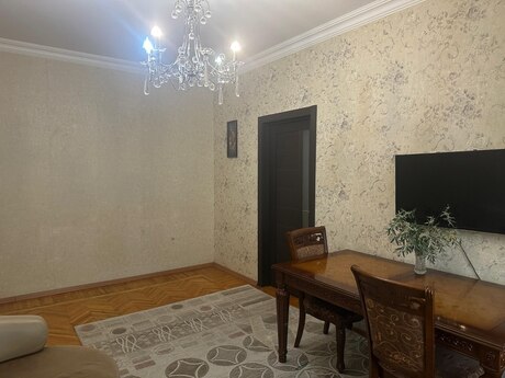 5 otaqlı köhnə tikili - Həzi Aslanov m. - 120 m²