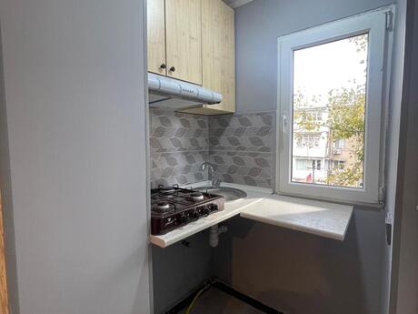 2-комн. вторичка - м. Элмляр Академиясы - 31 м²