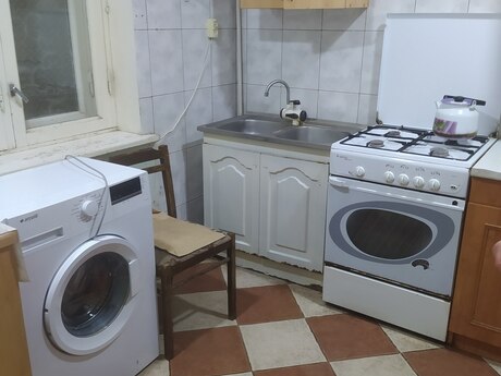 İnşaatçılarda 3 otaqlı köhnə tikili mənzil kirayə verilir, 70 m², 600 AZN/ay, şəkil 5 / 6