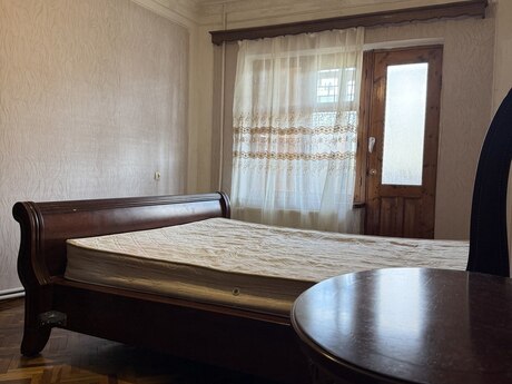 3 otaqlı köhnə tikili - Nəsimi m. - 76 m²