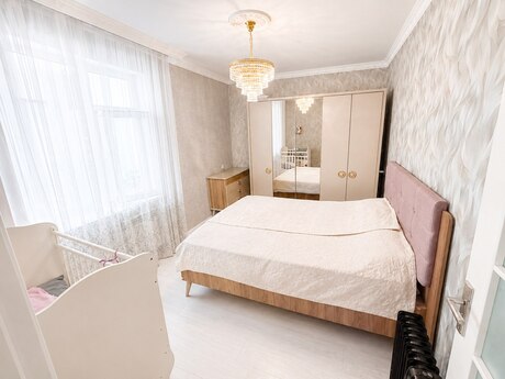 2 otaqlı köhnə tikili - Memar Əcəmi m. - 67 m²
