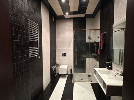 3 otaqlı mənzil, 160 m², 28 May: 450 000 ₼ 3