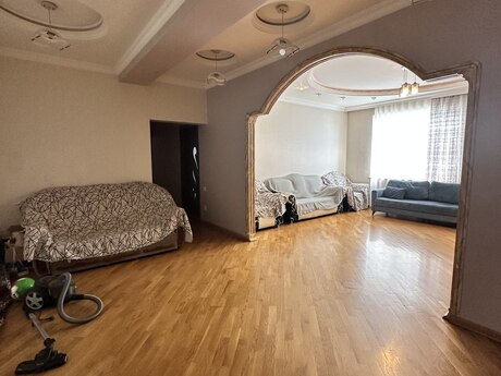 3 otaqlı mənzil, 130 m², 20 Yanvar: 273 000 ₼ 5