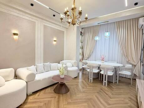Аренда: 2-комнатная квартира, 70 м², Elmlər Akademiyası: 1 600 ₼/мес 2