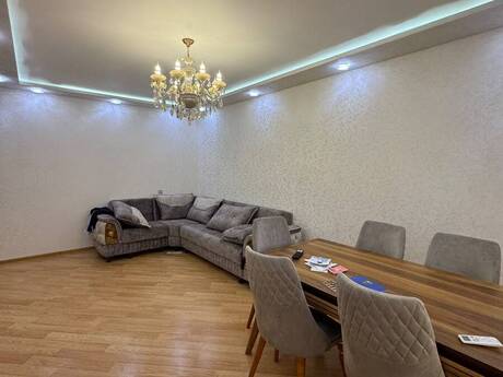 2-room apartment, 75 m², 8 Noyabr: 235 000 ₼ 4