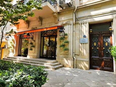 Elan №6364327 - Bakı, Sahil m., 2 otaqlı, 80 m², 3/5 mərtəbə