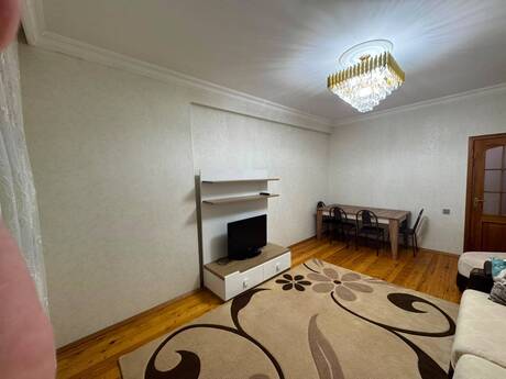 Аренда: 2-комнатная квартира, 50 м², Memar Əcəmi: 650 ₼/мес 2