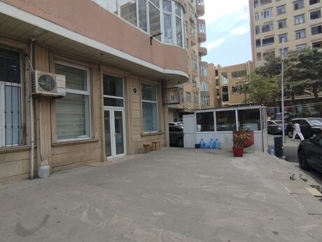 1 otaqlı ofis - İnşaatçılar m. - 60 m²