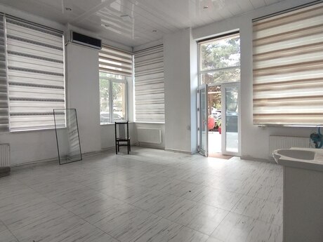 1 otaqlı ofis - İnşaatçılar m. - 60 m²