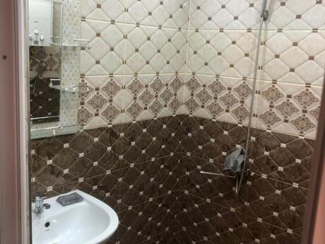 2-room apartment, 65 m², Həzi Aslanov: 140 000 ₼ 4