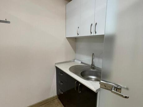1 otaqlı ofis - Ağ şəhər q. - 45 m²