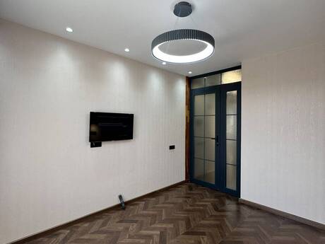 2 otaqlı köhnə tikili - Əhmədli m. - 65 m²