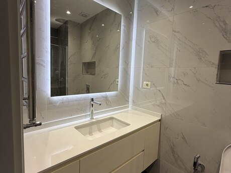 4-комн. новостройка - м. Бакмил - 128 м²