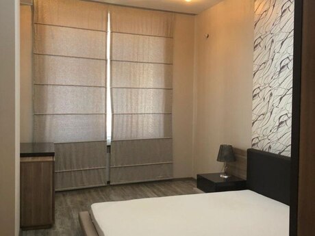 Kirayə 4 otaqlı mənzil, 200 m², 28 May: 2 000 ₼/ay 5
