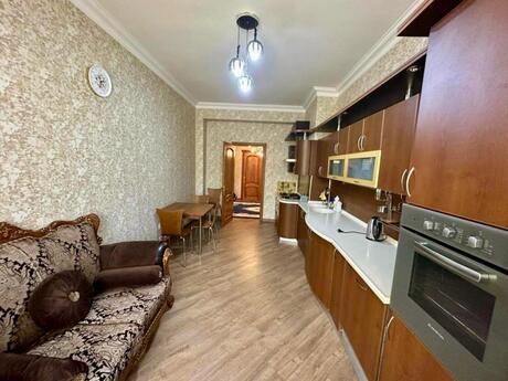Kirayə 4 otaqlı mənzil, 221 m², Elmlər Akademiyası: 1 200 ₼/ay 4