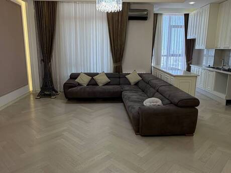 3 otaqlı mənzil, 135 m², Nərimanov: 368 000 ₼ 2