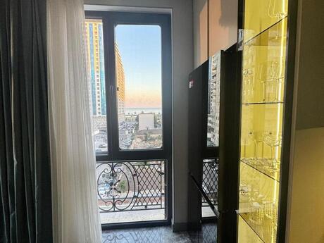 4-комнатная квартира, 150 м², Şah İsmayıl Xətai: 679 000 ₼ 4