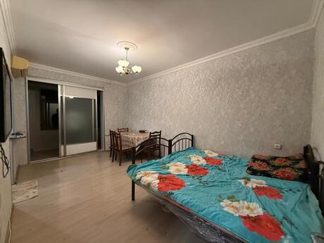 1 otaqlı köhnə tikili - Nəsimi m. - 42 m²