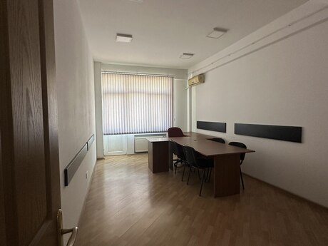 3-комн. новостройка - м. Иншаатчылар - 145 м²
