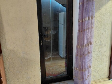 1 otaqlı həyət evi/bağ evi - M.Ə.Rəsulzadə q. - 30 m²