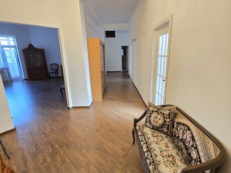 4-комнатная квартира, 130 м², Sahil: 675 000 ₼ 4