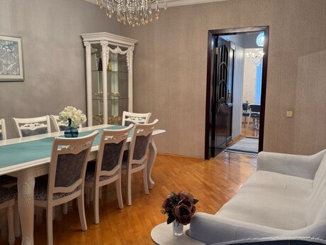 4 otaqlı köhnə tikili - Qara Qarayev m. - 120 m²
