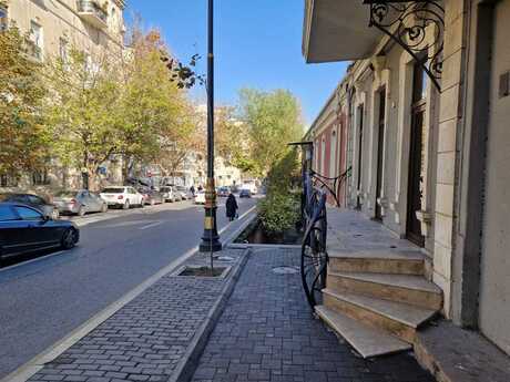 7-комн. офис - м. Ичеришехер - 200 м²