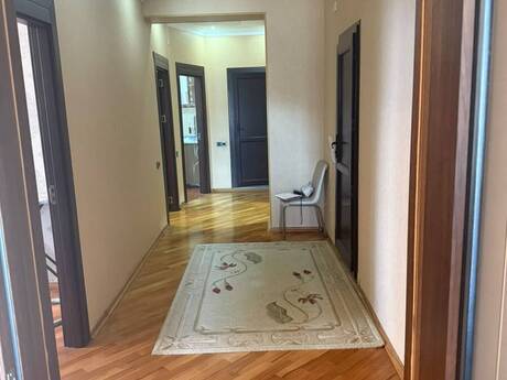 3-комн. новостройка - м. Низами - 125 м²