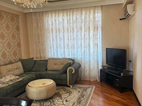 3-комн. новостройка - м. Низами - 125 м²