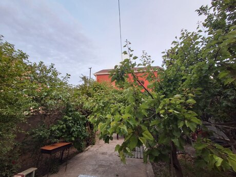 6 otaqlı həyət evi/bağ evi - Qara Qarayev m. - 234 m²