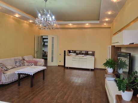4-room apartment, 180 m², Nizami: 525 000 ₼ 3