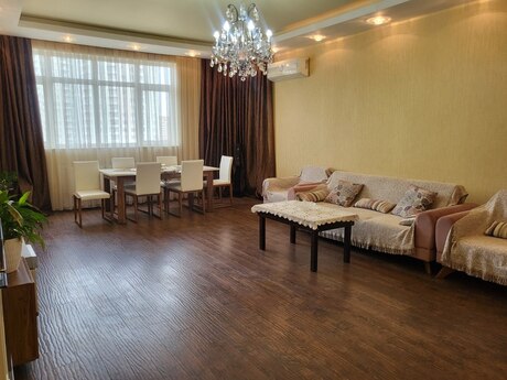 4-room apartment, 180 m², Nizami: 525 000 ₼ 2