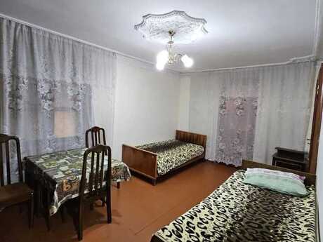 2 otaqlı köhnə tikili - Elmlər Akademiyası m. - 30 m²