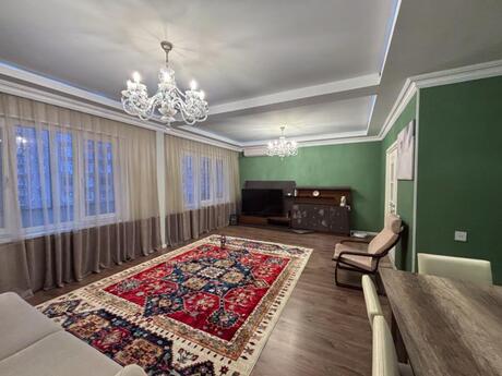 3 otaqlı köhnə tikili - Azadlıq Prospekti m. - 110 m²