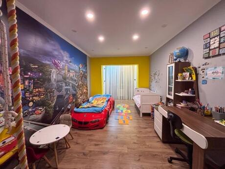 3 otaqlı köhnə tikili - Azadlıq Prospekti m. - 110 m²