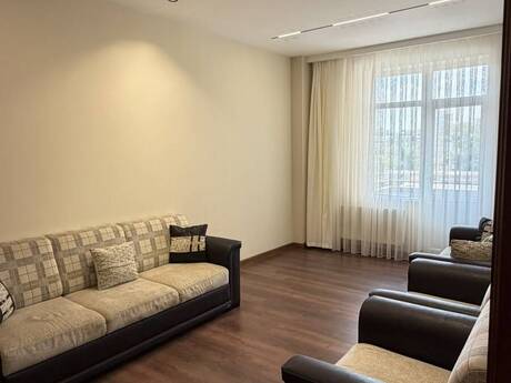 3 otaqlı mənzil, 120 m², 8 Noyabr: 300 000 ₼ 2