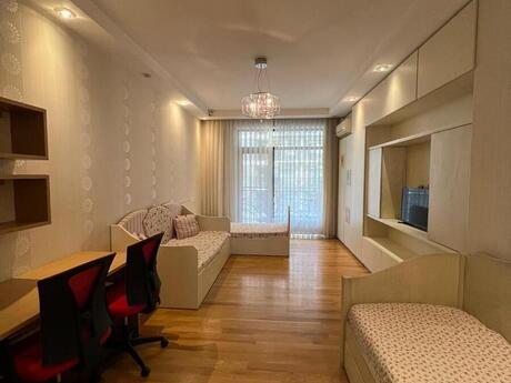3-room apartment for rent, 145 m², Gənclik: 1 799 ₼/mo 5