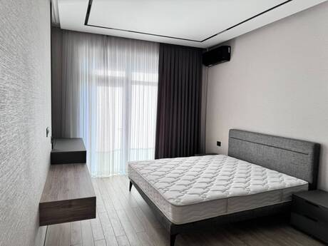 3-комн. новостройка - м. 8 ноября - 147 м²