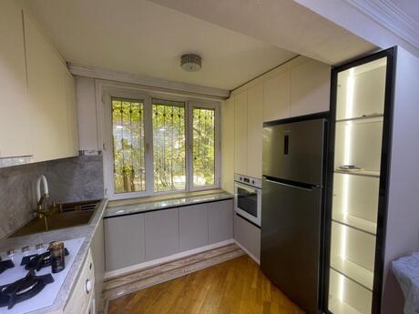 2 otaqlı köhnə tikili - Xalqlar Dostluğu m. - 60 m²