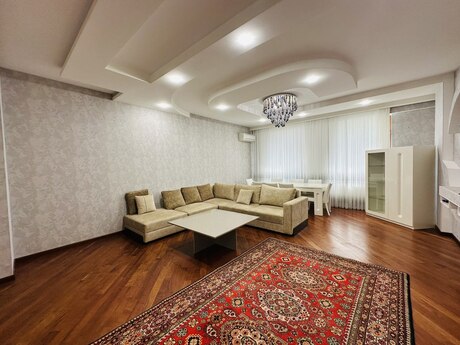 3-комн. новостройка - м. Низами - 146 м²