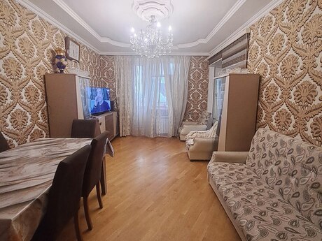 Elan №6366464 - Bakı, Qara Qarayev m., 3 otaqlı, 70 m², 3/5 mərtəbə