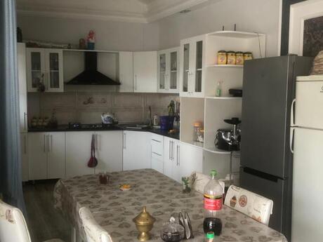 10 otaqlı həyət evi/bağ evi - Buzovna q. - 600 m²